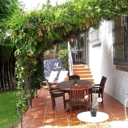 Pialmont House *